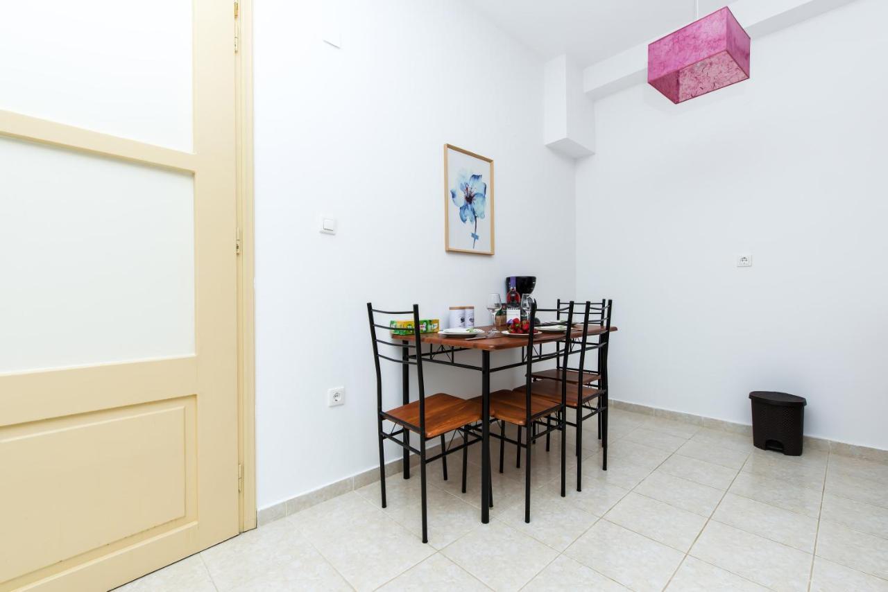 Apartment Mastabas *